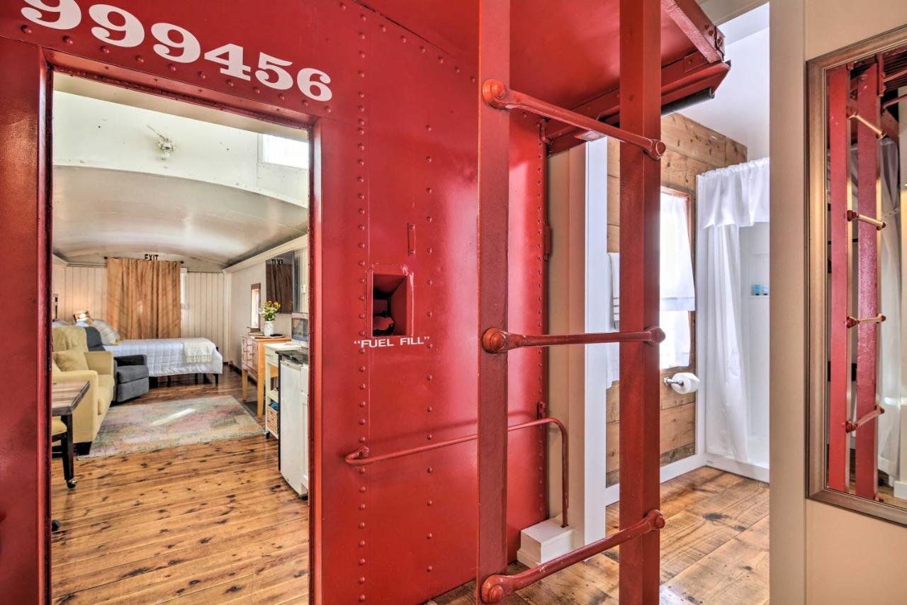 Unique Joplin Gem Converted Train Car Studio Екстериор снимка