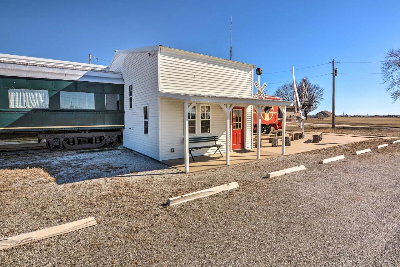 Unique Joplin Gem Converted Train Car Studio Екстериор снимка